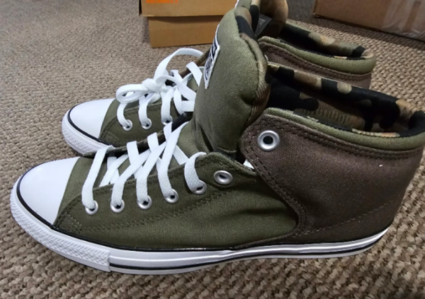 Converse High Top Sneaker Men s size 11 Supply